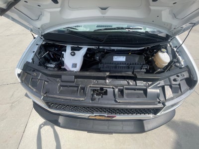 2024 Chevrolet Express Passenger 3500 1LT
