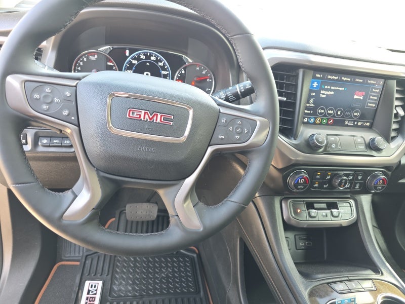 2023 GMC Acadia AT4