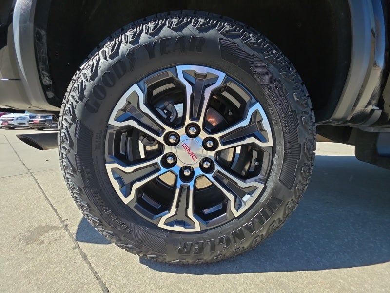 2023 GMC Canyon AT4