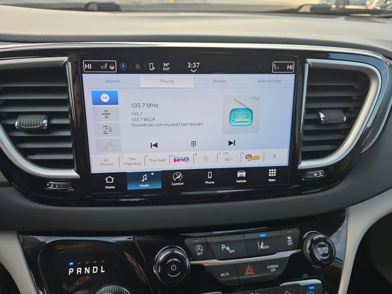 2024 Chrysler Pacifica Touring L