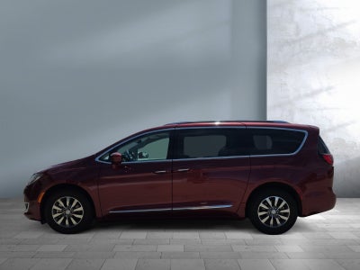 2020 Chrysler Pacifica Touring L Plus