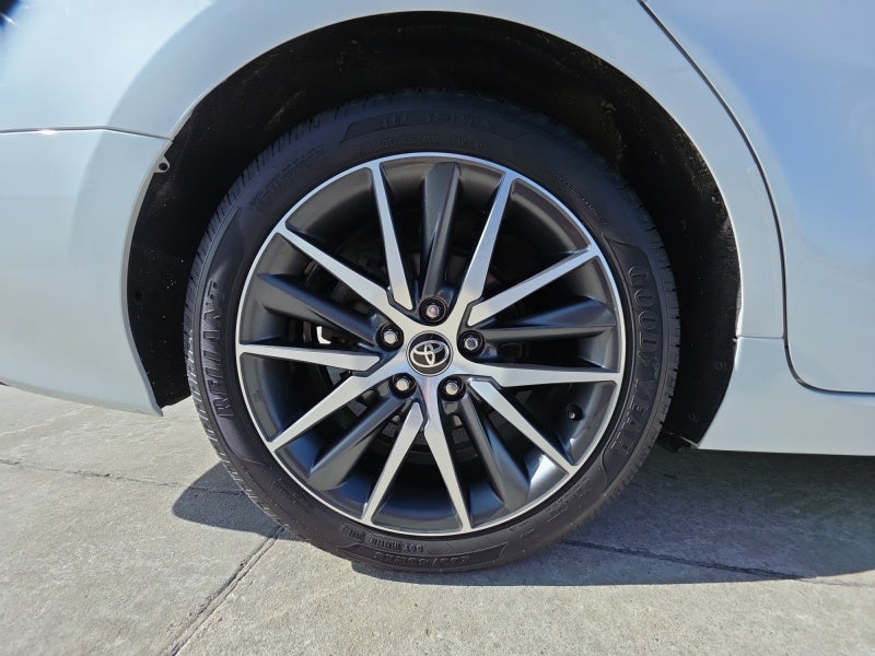 2022 Toyota Camry Hybrid XLE