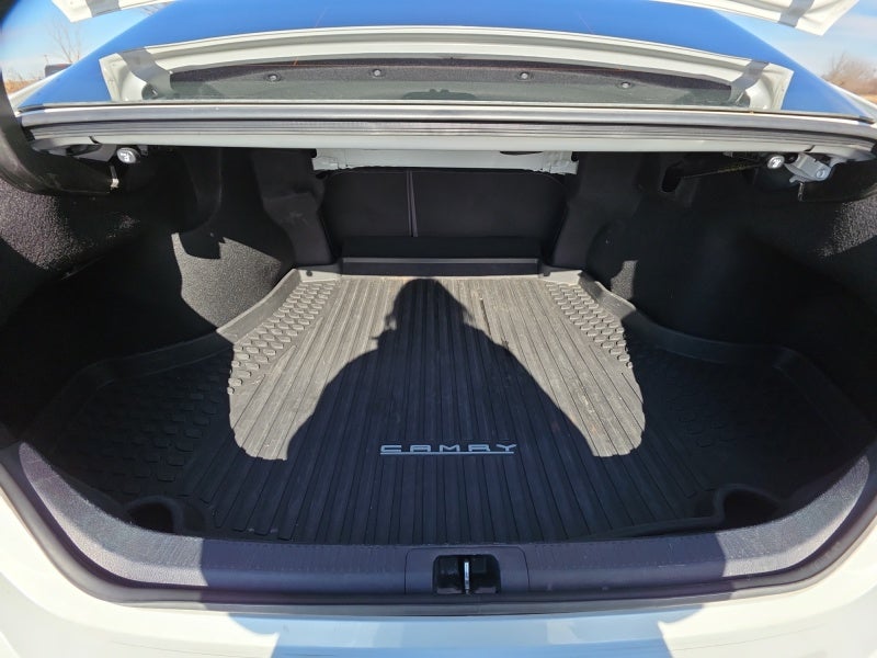 2022 Toyota Camry Hybrid XLE