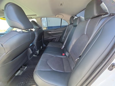 2022 Toyota Camry Hybrid XLE