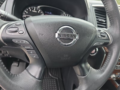 2017 Nissan Pathfinder Platinum