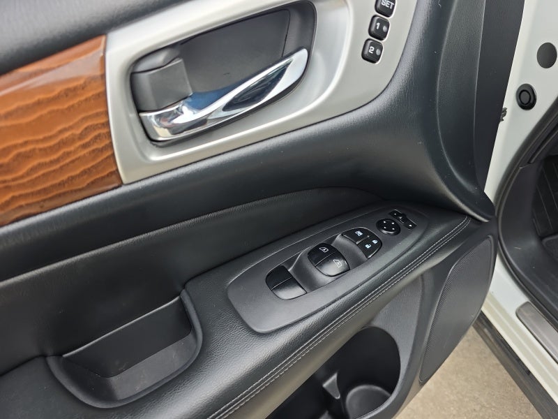 2017 Nissan Pathfinder Platinum