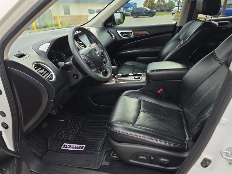 2017 Nissan Pathfinder Platinum