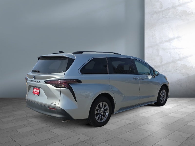 2024 Toyota Sienna XLE
