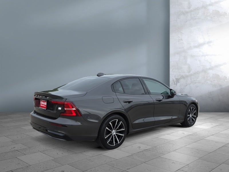 2024 Volvo S60 Recharge Plug-In Hybr Core Dark Theme
