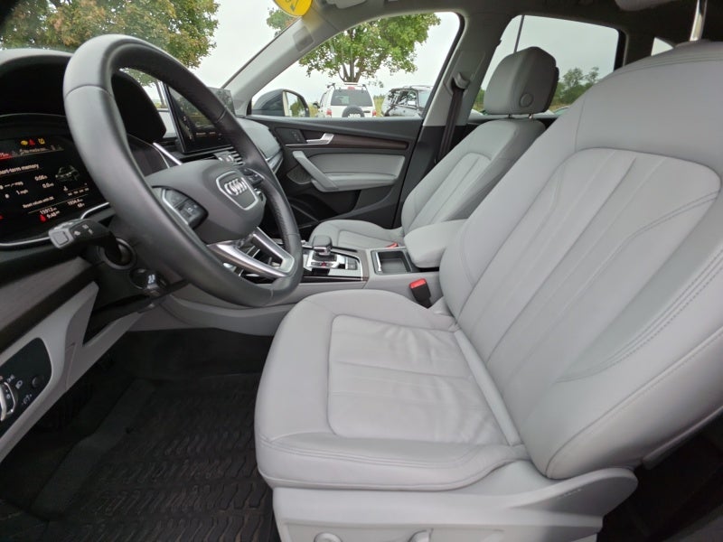 2022 Audi Q5 S line Premium Plus