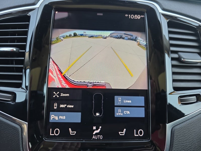 2022 Volvo XC90 Momentum