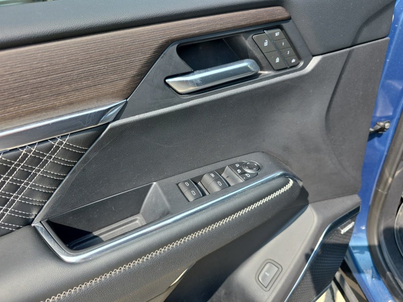 2025 GMC Acadia AWD Denali