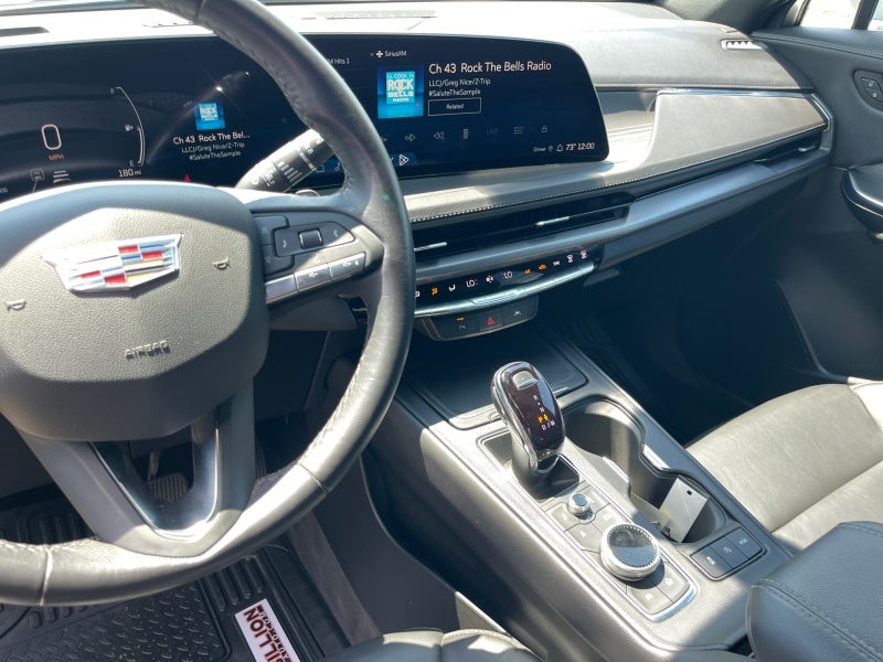 2024 Cadillac XT4 AWD Premium Luxury