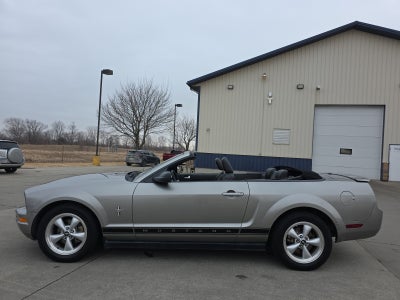 2008 Ford Mustang Deluxe