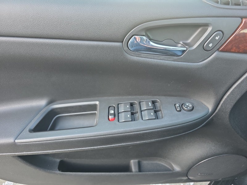 2011 Chevrolet Impala LT Retail