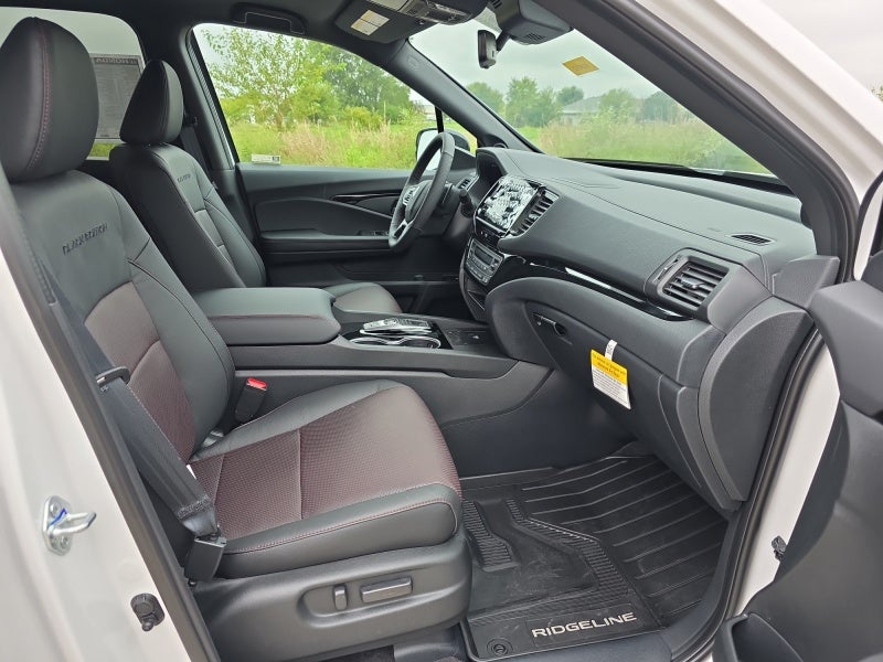 2026 Honda Ridgeline Black Edition Two-Tone