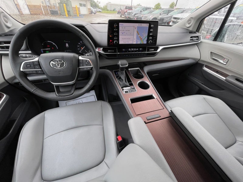 2024 Toyota Sienna XLE