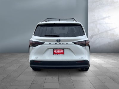 2024 Toyota Sienna XLE