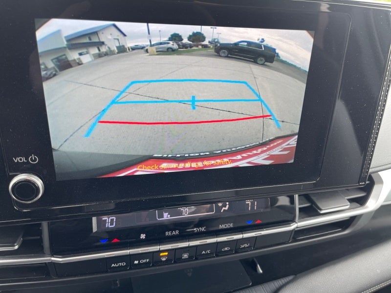 2025 Toyota Sienna LE