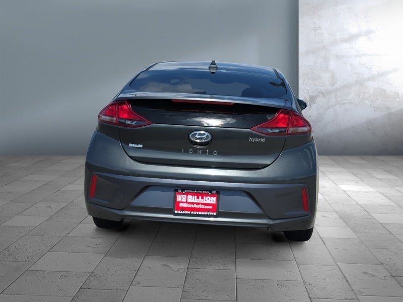 2022 Hyundai Ioniq Hybrid SE