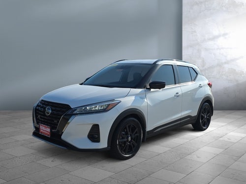 2021 Nissan Kicks SR