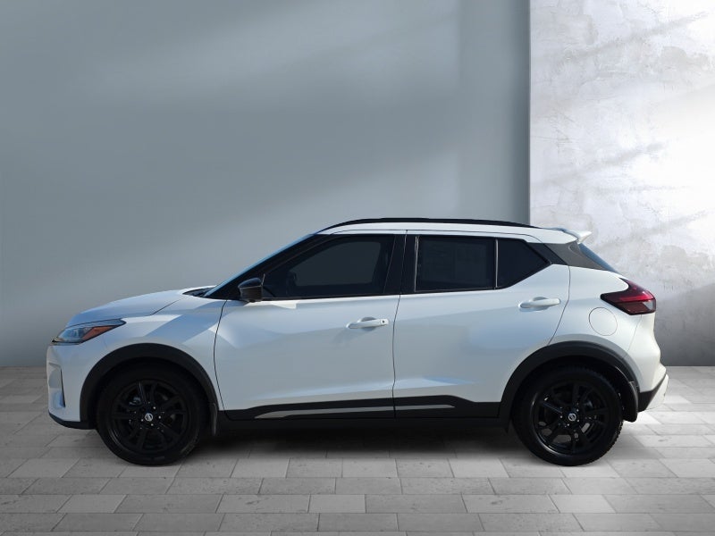 2021 Nissan Kicks SR