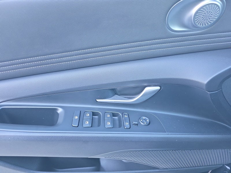 2022 Hyundai Elantra Limited