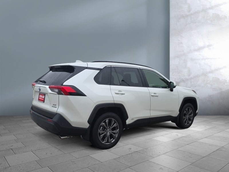 2022 Toyota RAV4 Hybrid XLE Premium