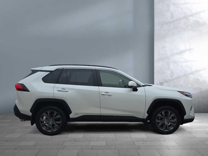 2022 Toyota RAV4 Hybrid XLE Premium