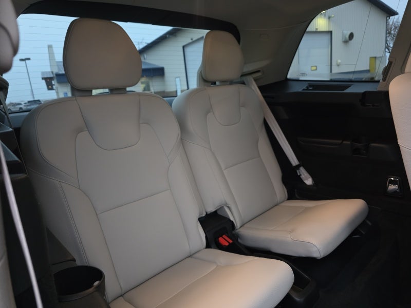 2020 Volvo XC90 Momentum