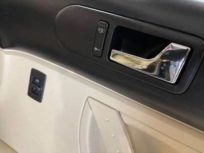 2007 Volkswagen Beetle 2dr Auto Coupe