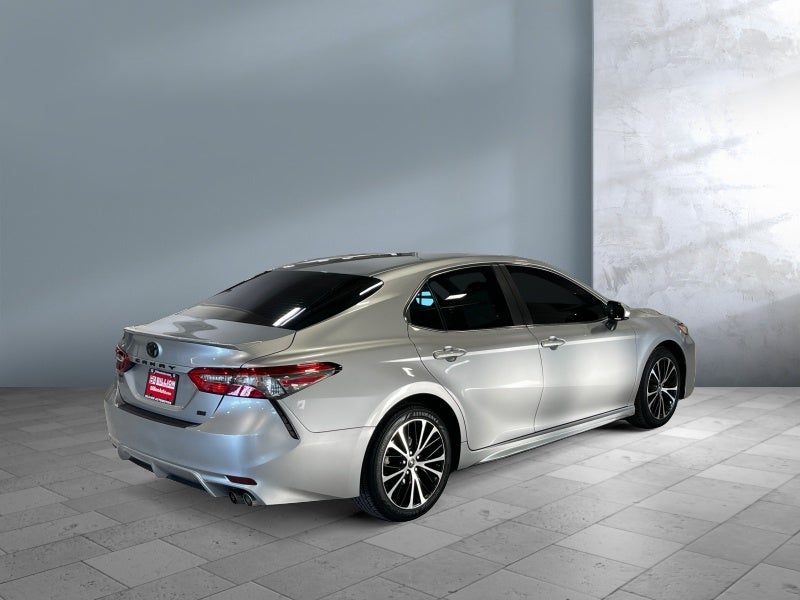 2018 Toyota CAMRY SE
