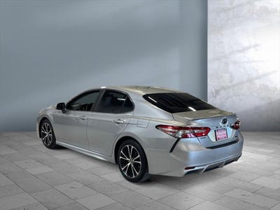 2018 Toyota CAMRY SE