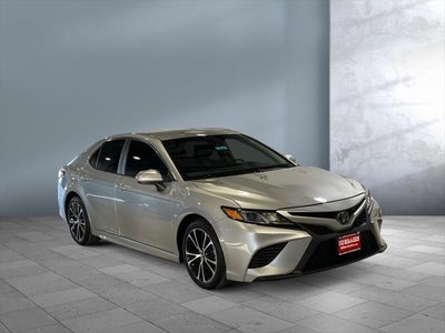 2018 Toyota CAMRY SE