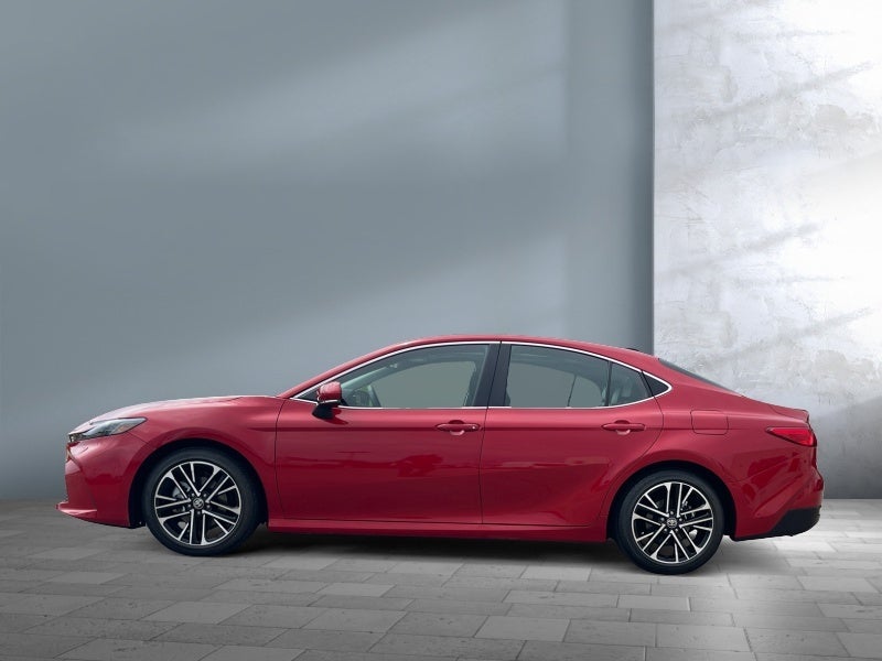2025 Toyota CAMRY XLE