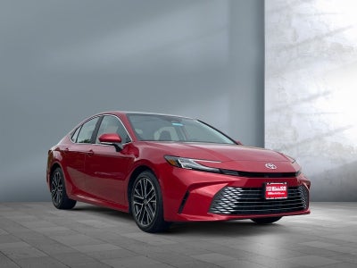2025 Toyota CAMRY XLE