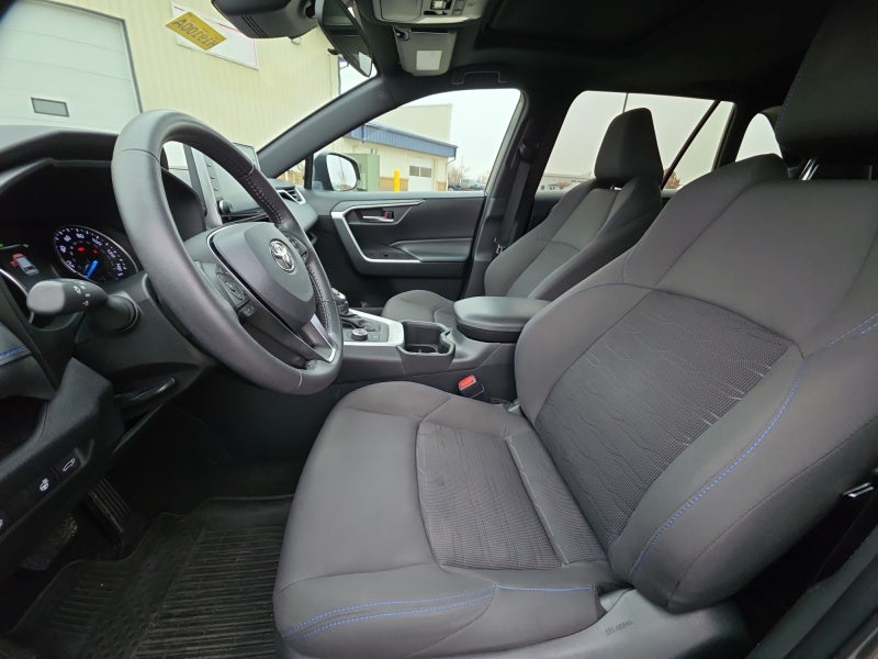 2022 Toyota RAV4 HYBRID Hybrid SE