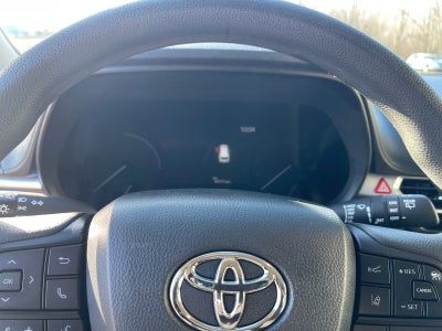 2025 Toyota Sienna LE