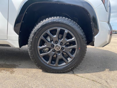 2024 Toyota Tundra i-FORCE MAX Platinum Hybrid