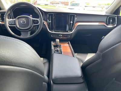 2024 Volvo S60 Plus Dark Theme