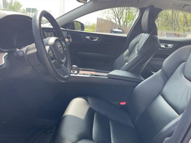 2024 Volvo S60 Plus Dark Theme