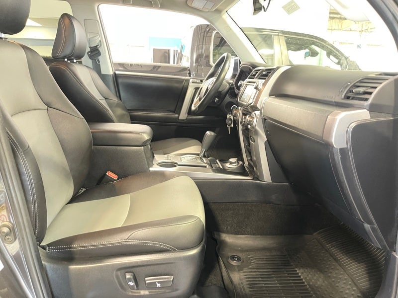 2018 Toyota 4RUNNER SR5 Premium