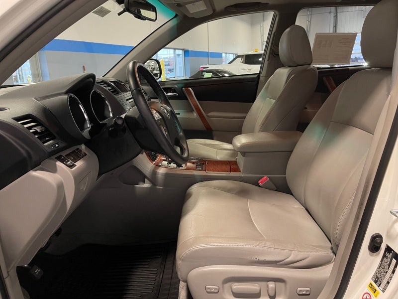 2010 Toyota HIGHLANDER LTD Limited