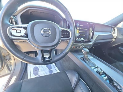 2018 Volvo XC60 R-Design