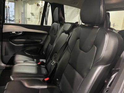 2019 Volvo XC90 Momentum