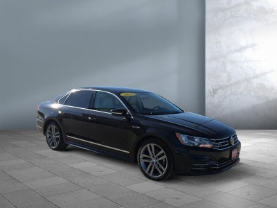 2017 Volkswagen Passat R-Line w/Comfort Pkg