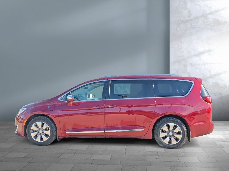2017 Chrysler Pacifica Hybrid Platinum
