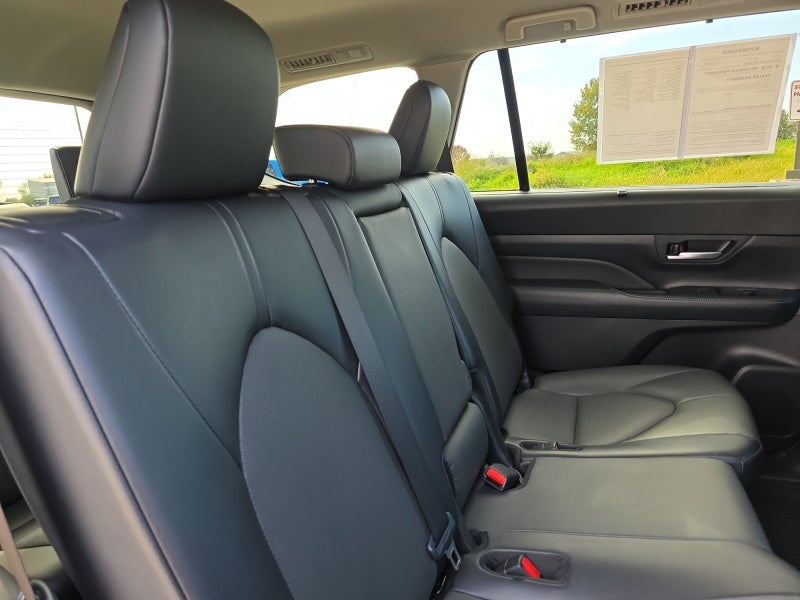 2025 Toyota Grand Highlander Base