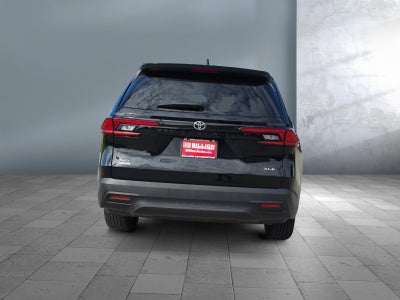 2025 Toyota Grand Highlander Base