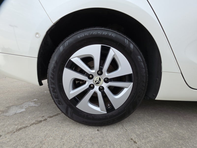 2017 Toyota Prius Two